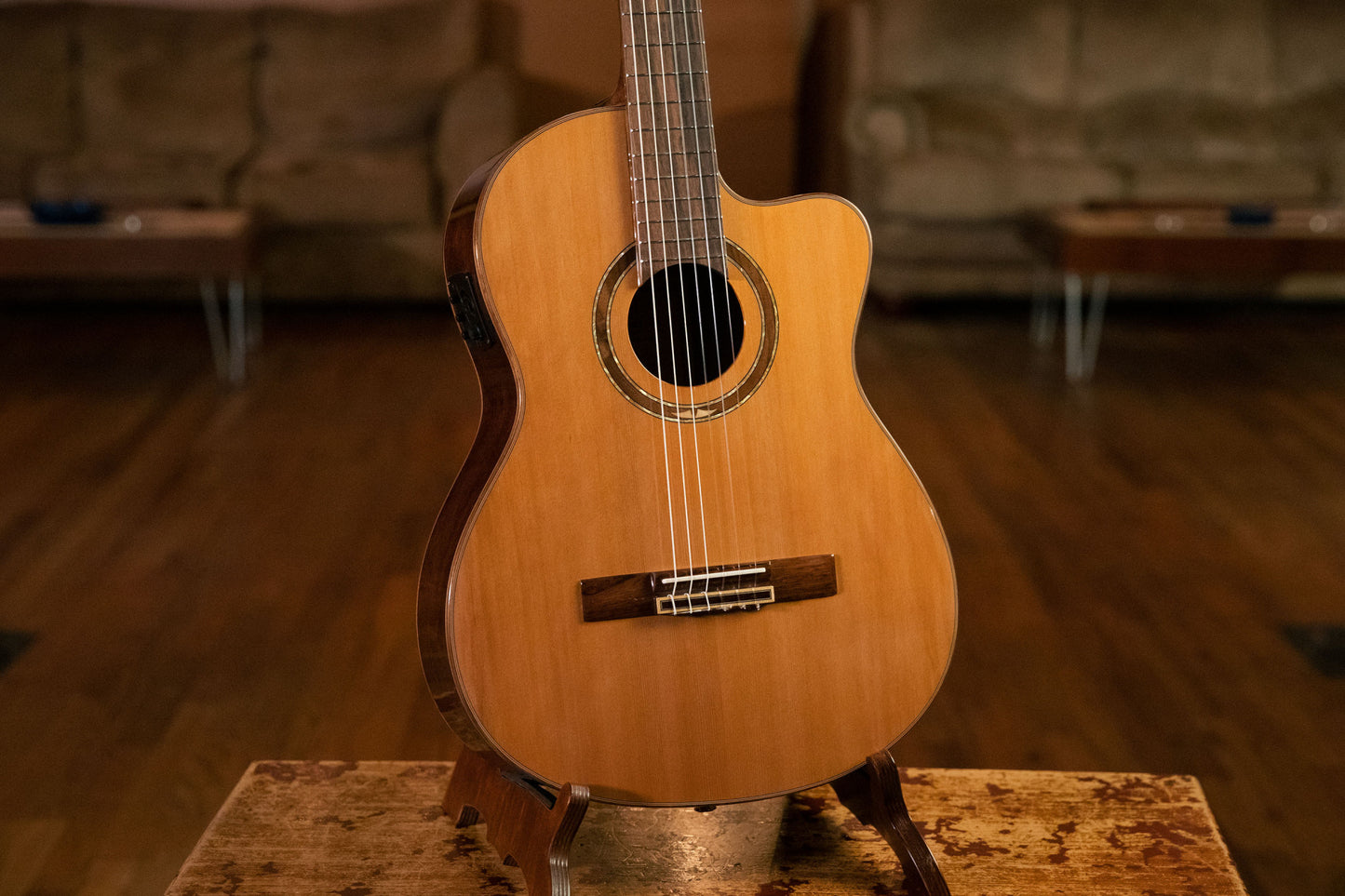 Ortega RCE159MN 4/4 Size, med mik, Medium neck klassisk gitar
