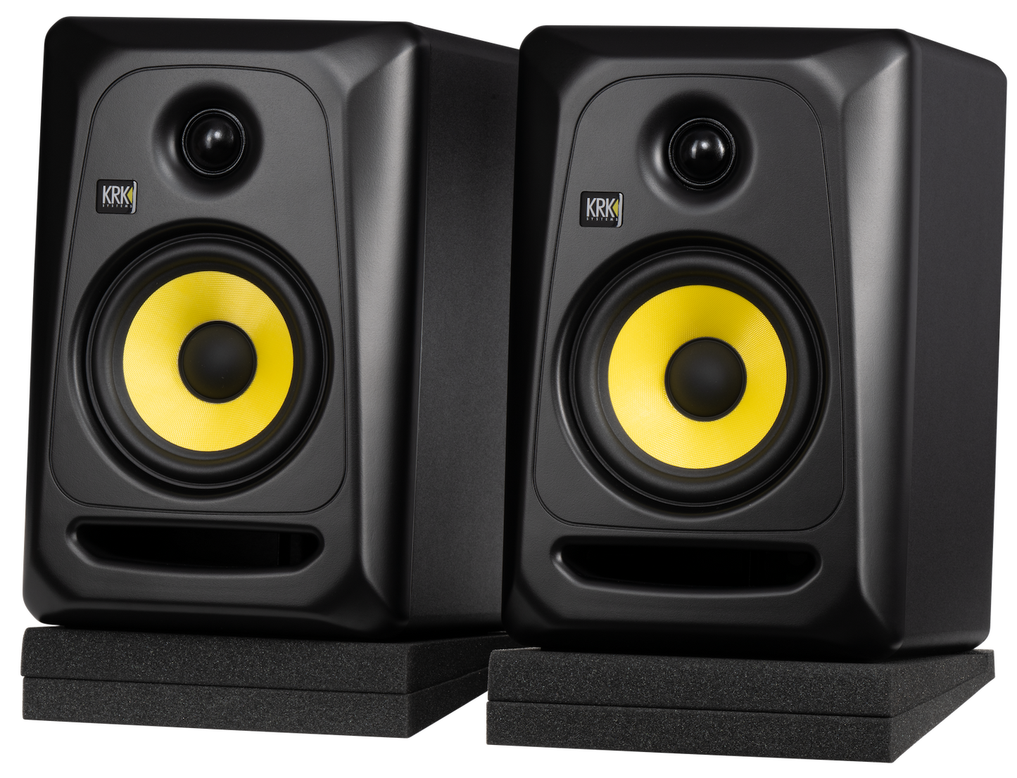 KRK Classic 5 - 50 watt, 5" active studio monitor pack incl cables and iso-pads CL5G3PK1-EU